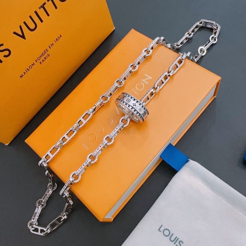 Louis Vuitton Necklaces